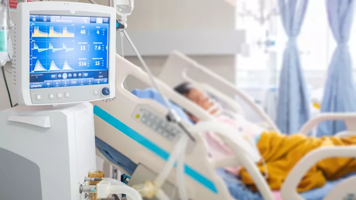 Ventilator monitor tracks oxygen given by intubation tube to patient in hospital ICU