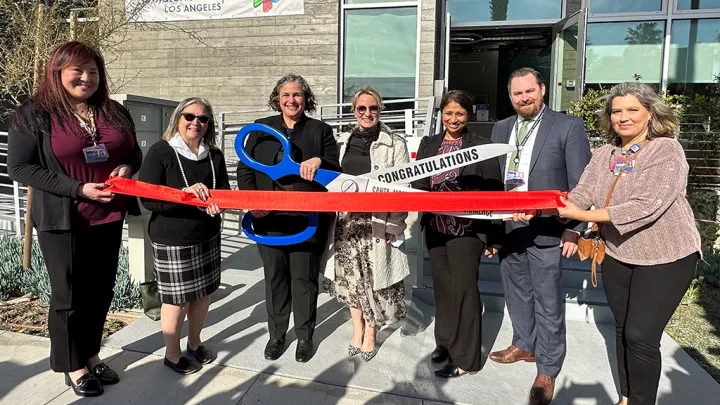 From left to right: Lynna Sim, Manager, CHLA Santa Monica Specialty Care Center; Gleam Davis, Mayor, City of Santa Monica; Lara Khouri, Executive Vice President and Chief Operating Officer, Children’s Hospital Los Angeles; Lindsey Horvath, Los Angeles Co