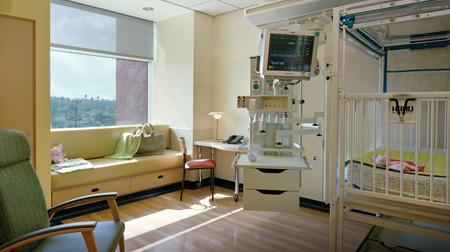 Spacious patient room at CHLA Fetal and Neonatal Institute NICCU