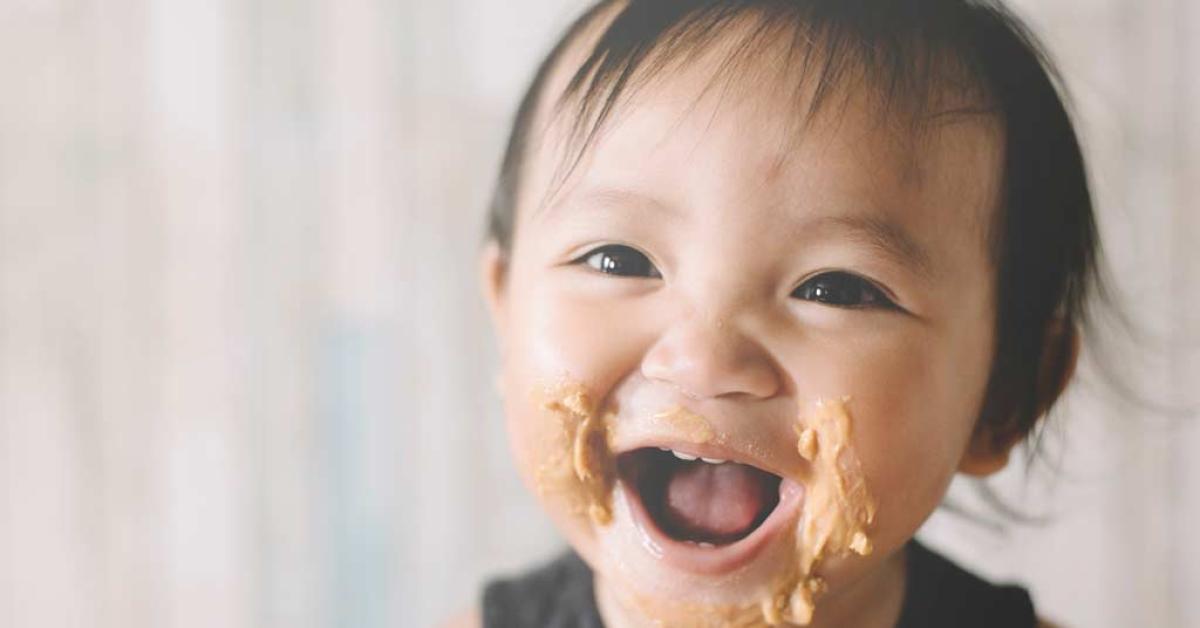 4 Reasons to Let Your Baby Play with Their Food