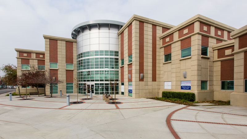CHLA-Bakersfield-Specialty-Care-Center-800x450.jpg
