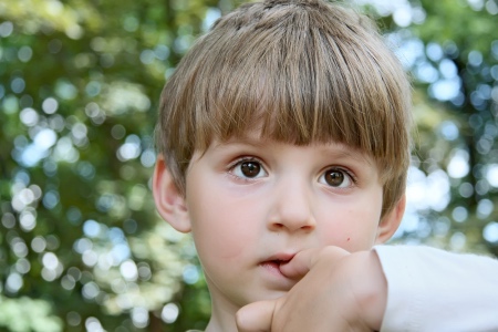 Tips to Help Stop Nail Biting | Children's Hospital Los Angeles Tips to Help Stop Nail Biting | Children's Hospital Los Angeles